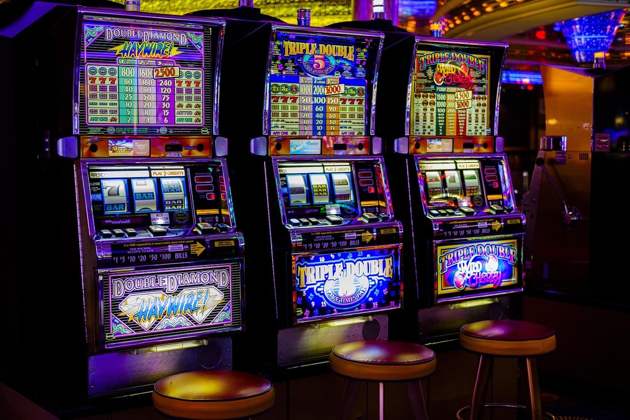 Slots ဂိမ်းများ — ppp 321 app